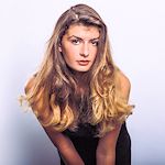 Frisurensommer 2015:<br>Haarverlängerung mit Echthaartressen aus indischem Echthaar