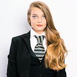 Frisurensommer 2015:<br>Haarverlängerung mit Echthaartressen aus indischem Echthaar