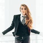 Frisurensommer 2015:<br>Haarverlängerung mit Echthaartressen aus indischem Echthaar