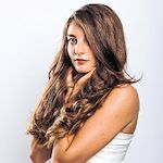 Frisurensommer 2015:<br>Haarverlängerung mit Echthaartressen aus indischem Echthaar