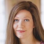 Kundin H. mit hochwertige Echthaarperücke. Dank der unsichtbaren Lace Front Technik ist auch von nahem nicht erkennbar, das es sich hier um eine Perücke handelt.